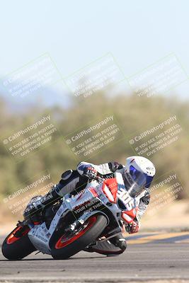 media/Nov-02-2025-CVMA (Sun) [[337aff29ab]]/Race 8-Formula Lightweight Twins Shootout/